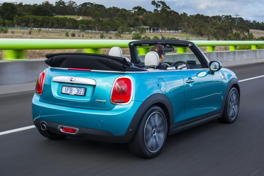  Mini Cooper Cabrio 2016 года  (AU) (фото 7 из 7)